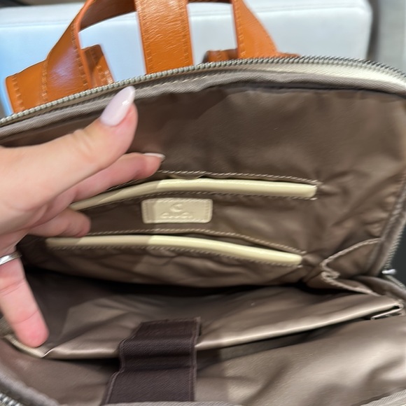 BRAND NEW Cluci knapsack in cream and camel colours. - Picture 6 of 8